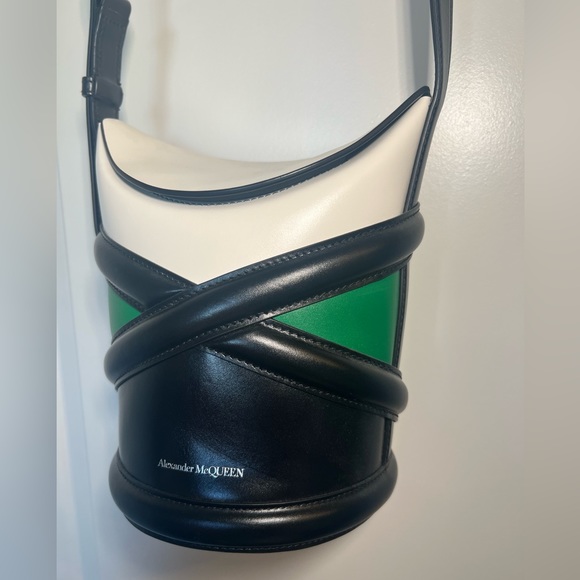Alexander McQueen Curve Crossbody Bucket Bag | Green Black Leather | NWT - Picture 5 of 14